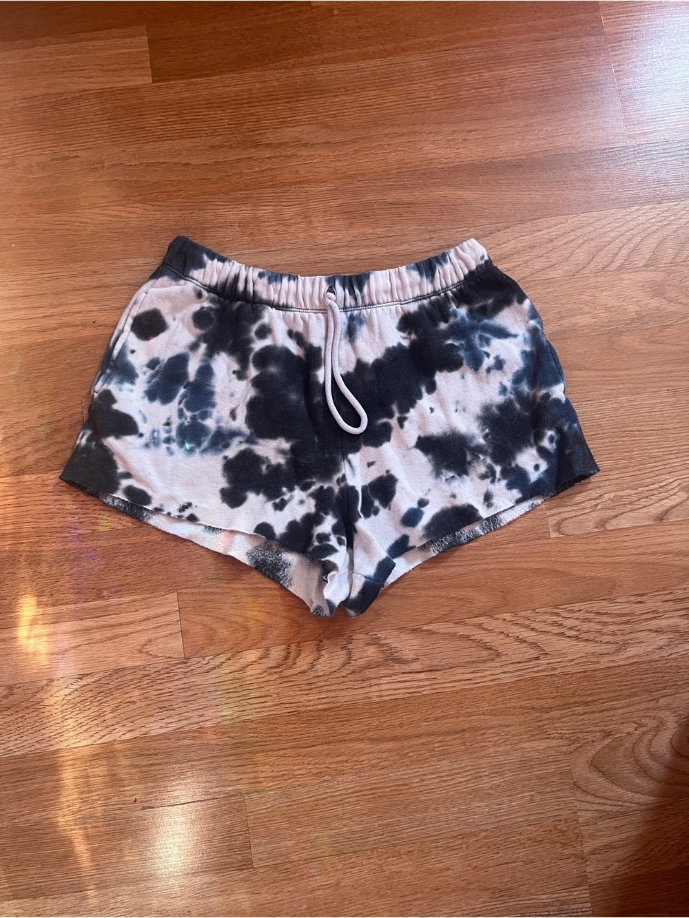 Colsie Blue & White Tie-Dye Athletic Lounge Shorts